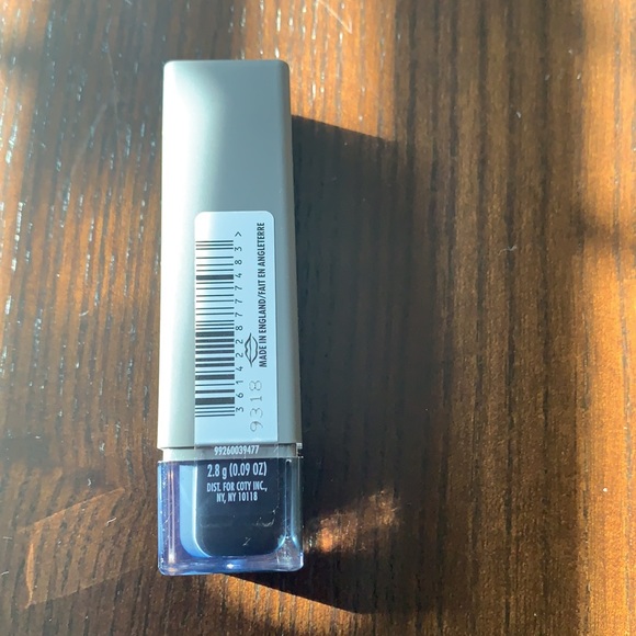 CoverGirl 24hr Matte 710 Come Through - Picture 2 of 3